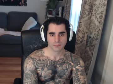 See 420randomguy online Now @ g18.cam