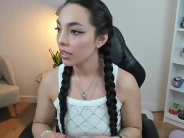 See _bellaevans_ online Now @ g18.cam
