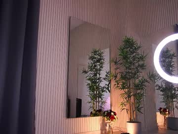See Abbela_white online Now @ g18.cam