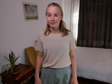 See Aislydwinell online Now @ g18.cam
