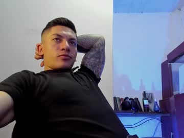 See Aquiles_51 online Now @ g18.cam