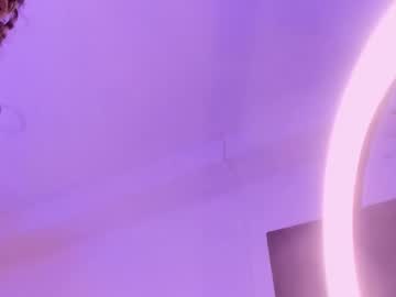 See Ayana_ebony_ online Now @ g18.cam