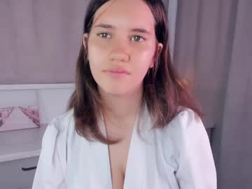 See Chelseabrindle online Now @ g18.cam