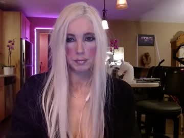 See Danikawhite69 online Now @ g18.cam