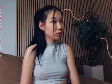 See Darinaweis online Now @ g18.cam
