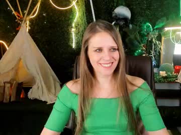 See Emiliabedy online Now @ g18.cam