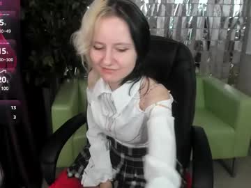 See Girl_next_doorr online Now @ g18.cam