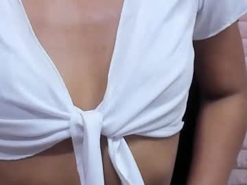 See Gletty_noa online Now @ g18.cam