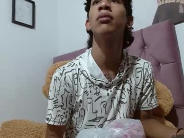 See Haresandpame_mds online Now @ g18.cam