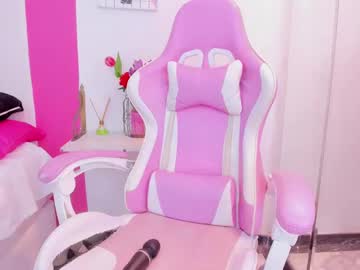 See Jones_scarlett_5 online Now @ g18.cam