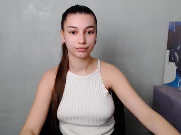 See Karolinamex_ online Now @ g18.cam