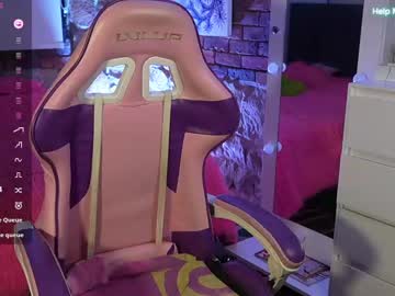 See Kikilepetite online Now @ g18.cam