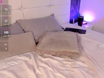 See Kristensantos_ online Now @ g18.cam