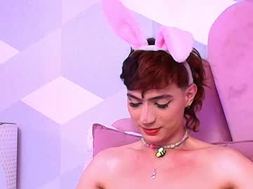 See Kyliemonnet online Now @ g18.cam