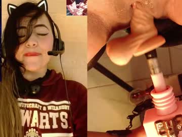 See Lauriss_ online Now @ g18.cam