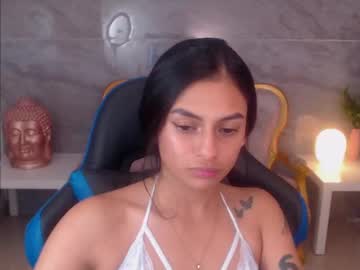 See Lilith_petit_sub online Now @ g18.cam