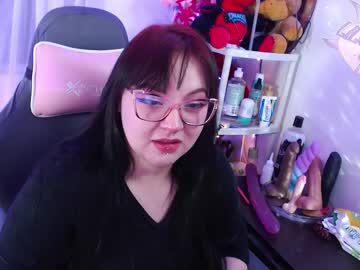 See Lilomoon69 online Now @ g18.cam
