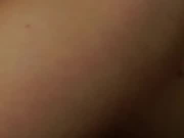 See Lipswithsmileonthem online Now @ g18.cam