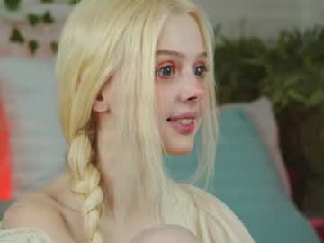 See Little_anitta online Now @ g18.cam