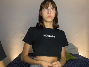 See Littlemegancouple online Now @ g18.cam