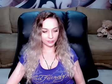 See Lovellymalina online Now @ g18.cam