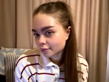 See Lucy_sonyaaa online Now @ g18.cam
