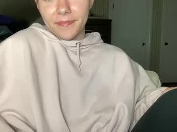 See Maddyhasyummypussy online Now @ g18.cam
