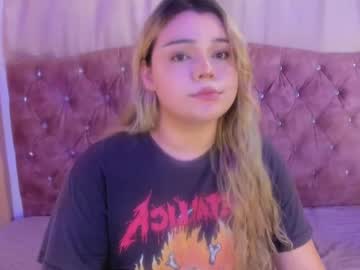 See Maxxxine_ online Now @ g18.cam