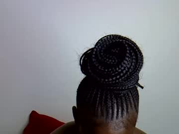 See Melanin_hotqueen online Now @ g18.cam