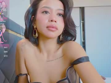 See Mia_sirenia online Now @ g18.cam