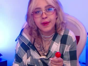 See Nekohimemiya online Now @ g18.cam
