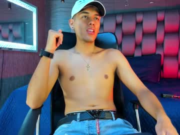 See Nicky_blazze online Now @ g18.cam