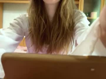 See Quennacolbourne online Now @ g18.cam