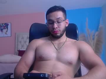 See Santi_camboy online Now @ g18.cam