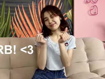 See Saraaluu online Now @ g18.cam