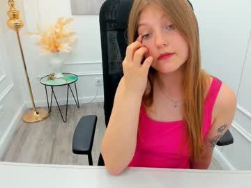 See Saramayere online Now @ g18.cam