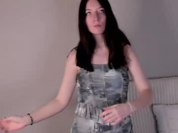 See Sheenaades online Now @ g18.cam