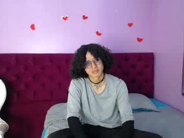 See Sttolass online Now @ g18.cam