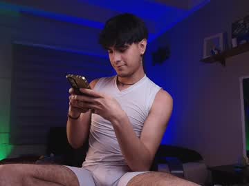 See Thiago_rockwell online Now @ g18.cam