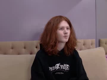 See Zaynginger online Now @ g18.cam